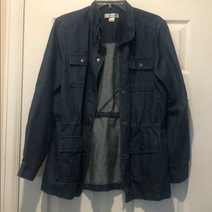 size M Christopher and Banks lightweight jacket